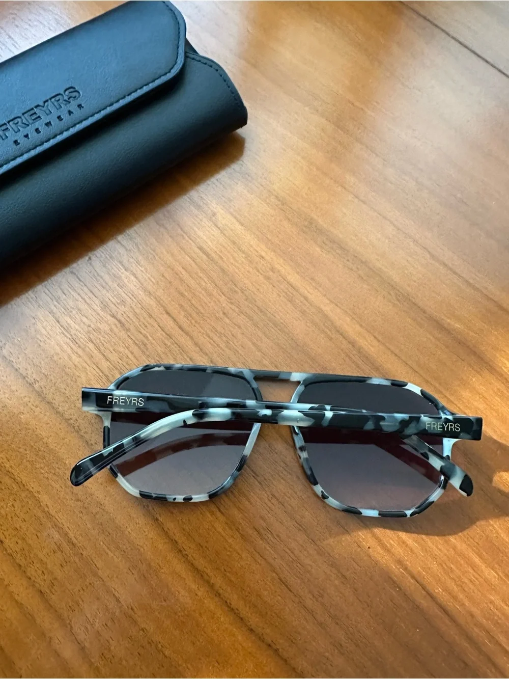 FREYRS Tortoiseshell Women’s Sunglasses - Picture 3 of 5